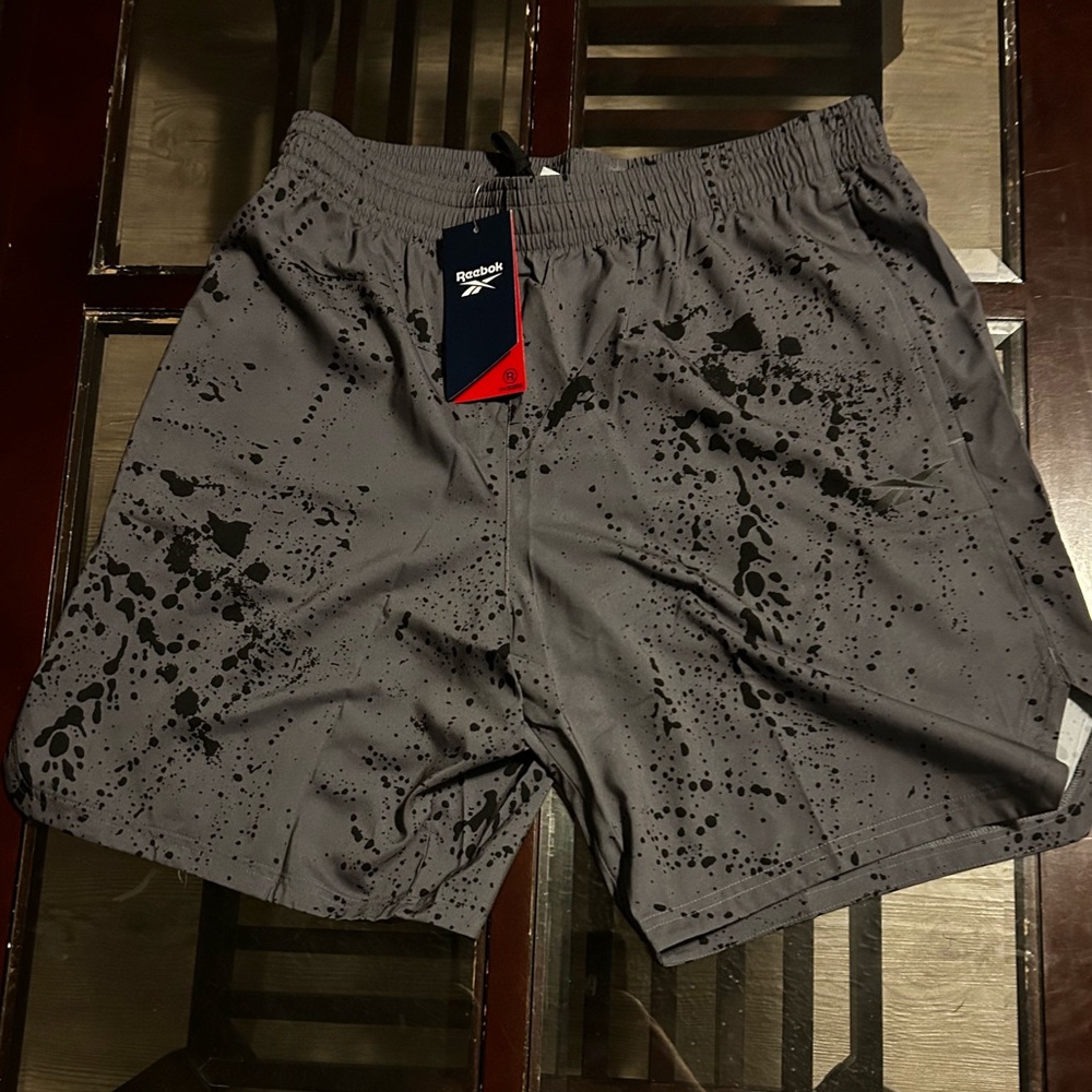 NWT Reebok Athletic RUNNING Shorts Black Drawstring Waist Mens Size Medium